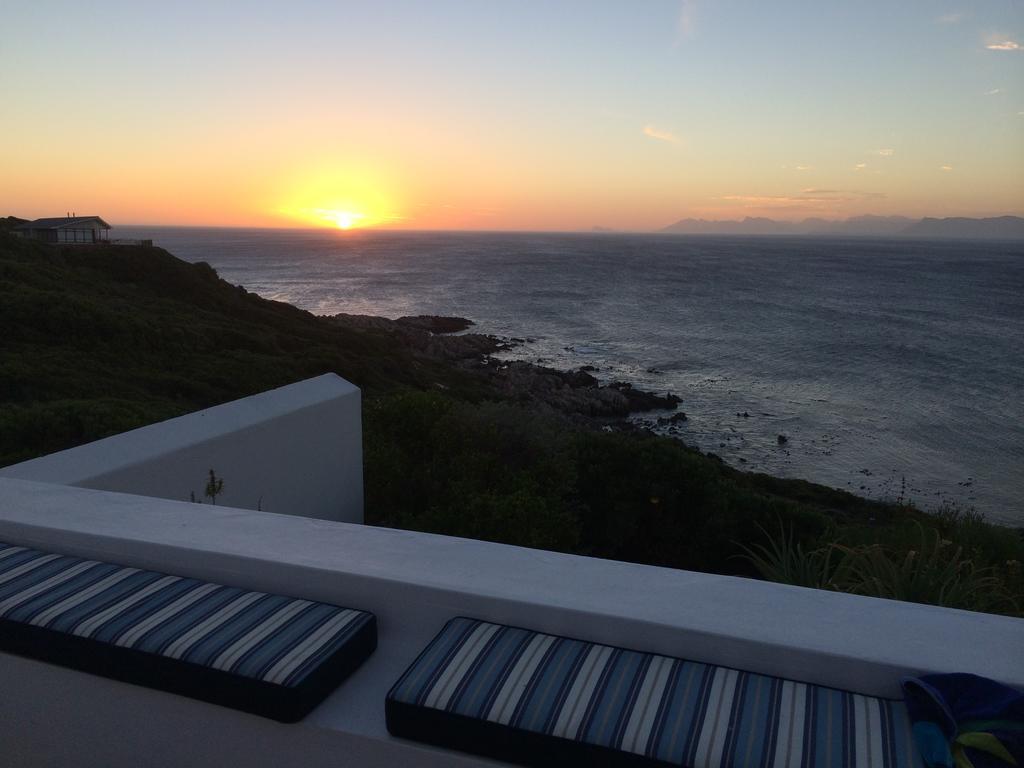 La Petite Baleine Oceanfront Luxury Villa De Kelders Exterior foto